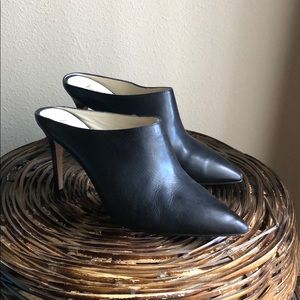 Black Leather Bettye Muller Mule 7.5✨